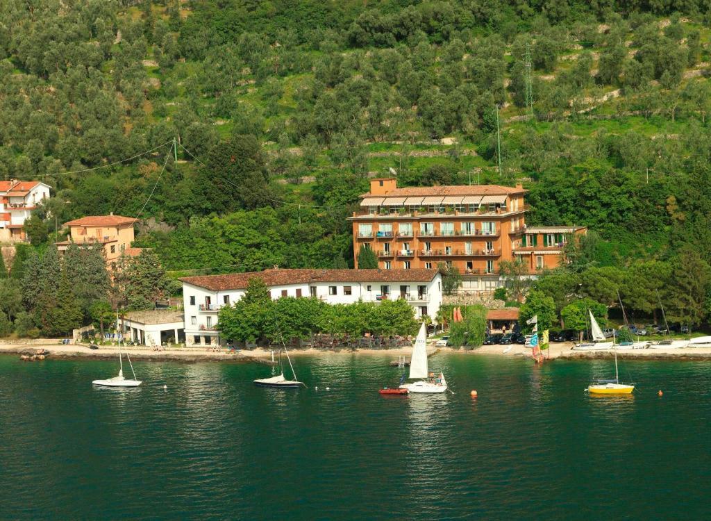 Hotel Nike Brenzone sul Garda Buitenkant foto